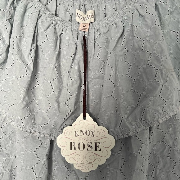 NWT Knox Rose: Off Shoulder Blouse Pale Blue: Medium - Picture 3 of 7